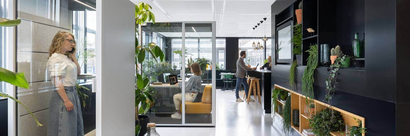 headerxl-Royal-Ahrend-interior-view-of-Inspiration-Centre-AIC-in-Amsterdam-03A